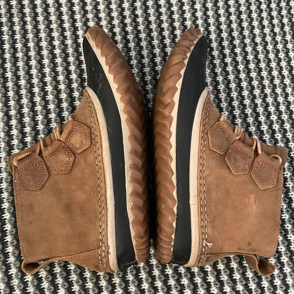 Sorel Out N About brown leather ankle duck boot women’s shoe size 5/youth 4.5